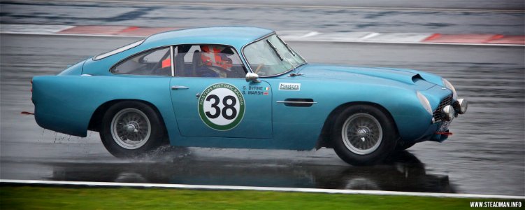 Silverstone Classic - Aston Martin DB5 (20024843082)