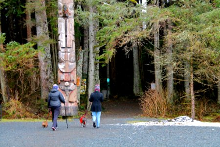 SITK totem walk (34931901773)