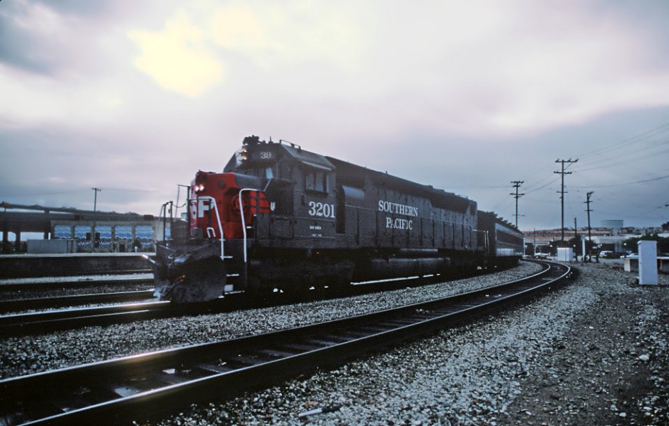 Some More Of Roger Puta's on the 4th & Townsend (Downtown San Francisco Southern Pacific Station) Leads -- 6 Photos (31012623705)