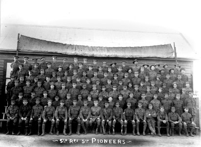 Soldiers of the 5th Pioneers, c1917 (27173804406)