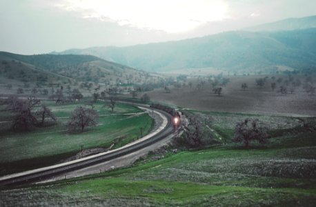 Southern Pacific in the Tehachapis between Caliente and Bealville, CA in March 1985 (30903087532)