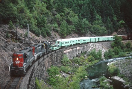 SP 4336 with a eastbound Work Train at Cow Creek Canyon, OR on July 30, 1982 (32778278670)
