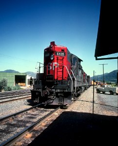 SP 4415 in July 1982 at Grants Pass, OR (33196781796)