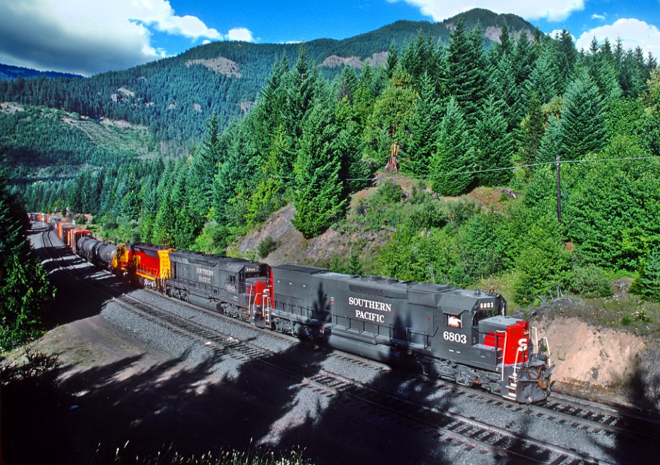SP 6803 westbound at Heather, OR on July 28, 1987 (33143563852)