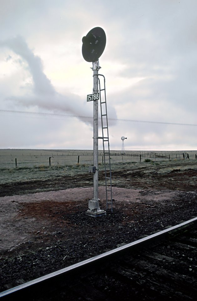 SP signal 15788 at the east end of the siding at Los Tanos, NM in April 1983 R11 (32872262092)