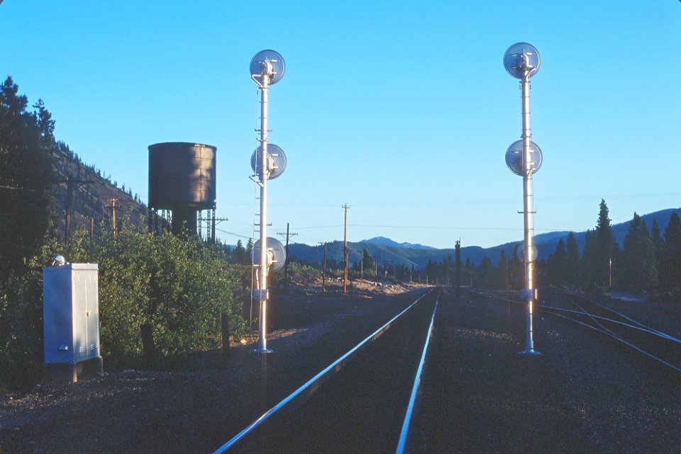 SP signals at Black Butte, CA on May 31, 1987 (32508311864)