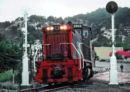SP SW1500 2602 at Signal 5730, N. Roseburg, OR on July 30, 1982 (32778266480) photo