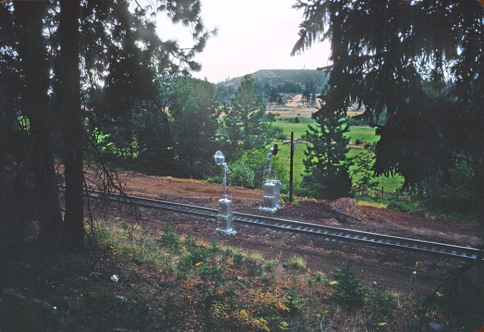 SP signals on the Siskiyou Line about a mile east of Weed, CA in October 1981 (32508313514)