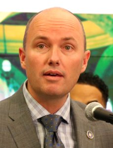 Spencer Cox (40247078991) (cropped)