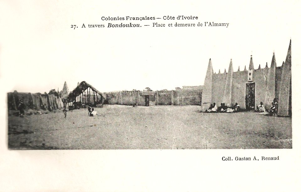 A travers Bondoukou-Place et demeure de l'Almamy (Côte d'Ivoire)