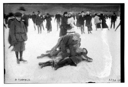 A tumble (ice skaters) LCCN2014700718