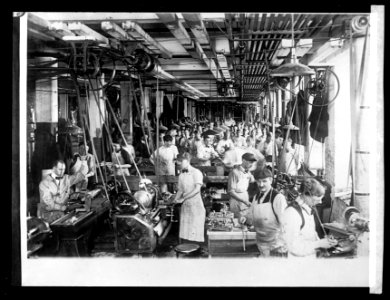 A U.S. munitions plant LCCN2016826226