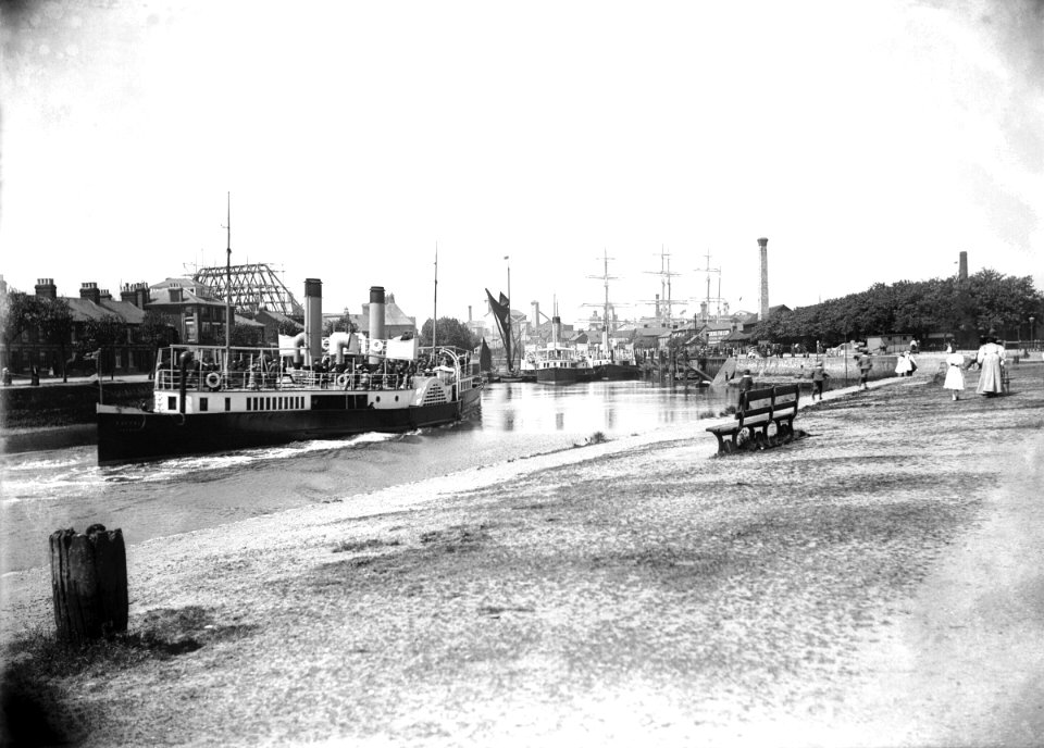 A view of the New Cut from the Promenade with the paddle steamer 'Suffolk' (1895) in bound approaching to her berth. RMG P27513