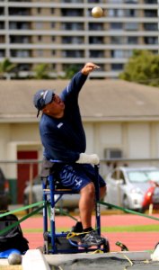 A wounded warrior throws a shot put. (8200234498)