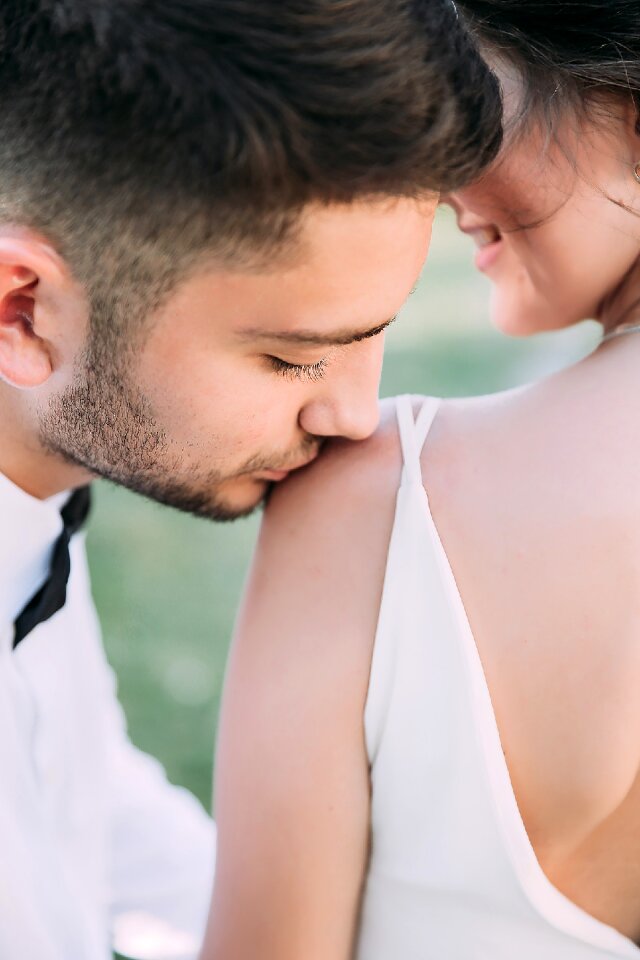 Photoshoot just married happiness