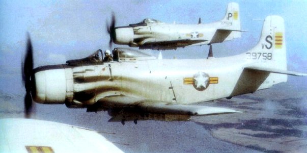 A-1H-VNAF-520FS-BinhThuy