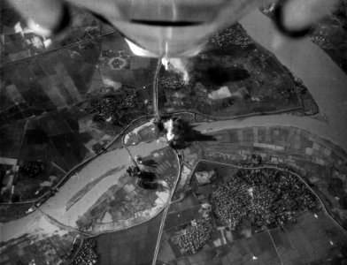 A-4E Skyhawks attacking Phuong Dinh bridge Vietnam 1967