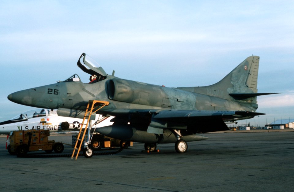 A-4F VF-43 at NAS Dallas 1988