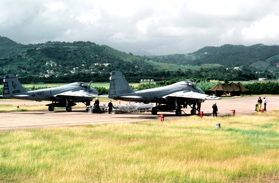 A-6E Intruders of VA-34 are refueled at Naval Station Roosevelt Roads on 2 December 1992 (6485515)