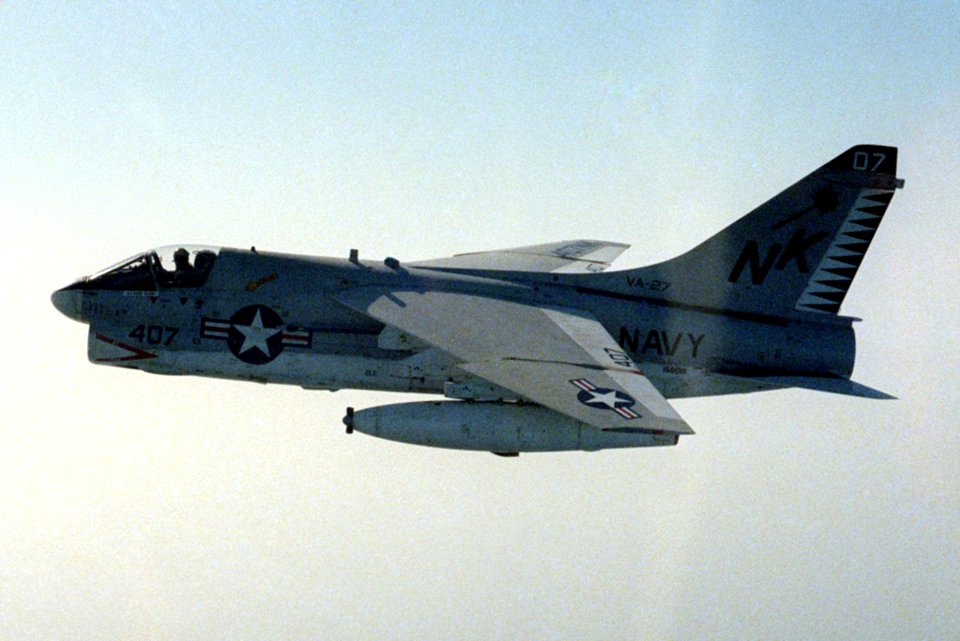 A-7E Corsair II of VA-27 in flight, in January 1980 (6393067)