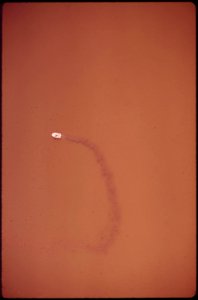 A-small-power-boat-makes-a-u-turn-on-the-potomac-just-above-mt-vernon-april-1973 7461391424 o