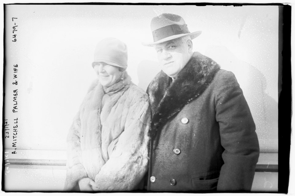 A. Mitchell Palmer & wife LCCN2014718953
