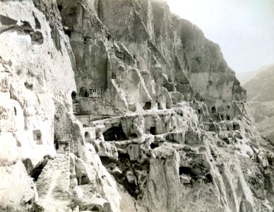 A. Roinashvili. 0307 - Vardzia