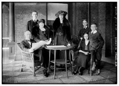 A.E. Smith & family LCCN2014710653