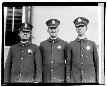 A.M. Green, Leon A. Compton, O.L. Curtis LCCN2016828849