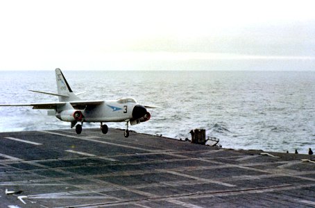A3D-2-Skywarrior-VAH-6-April1958