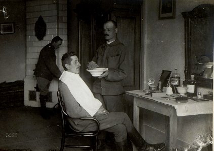 Abbildungen vom Leben an der Front bzw. im Hinterland, russischer Kriegsschauplatz (BildID 15685648)