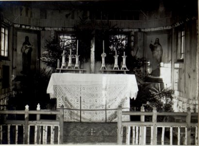 Abbildungen von Unterkünften, Feldgottesdiensten und Freizeiteinrichtungen am russischen Kriegsschauplatz (BildID 15688422)