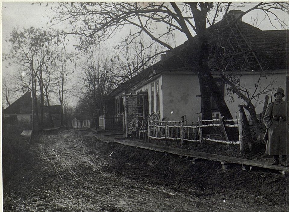 Abbildungen von Unterkünften, Feldgottesdiensten und Freizeiteinrichtungen am russischen Kriegsschauplatz (BildID 15688478)