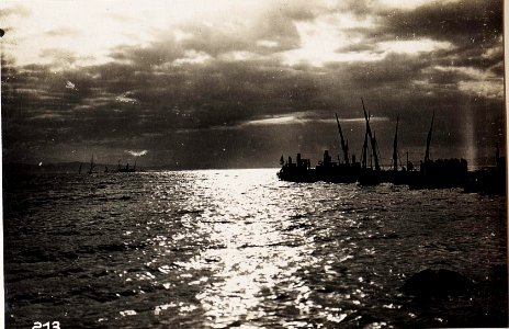 Abendstimmung im Hafen von Durazzo. (BildID 15573274)