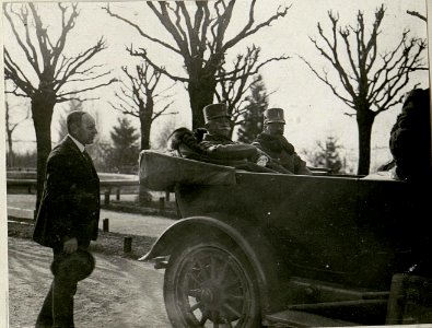 Abfahrt Sr. Exzellenz Feldmarschall Conrad von Hötzendorf von der 3.I.T.D.zur Stellung (BildID 15624865)