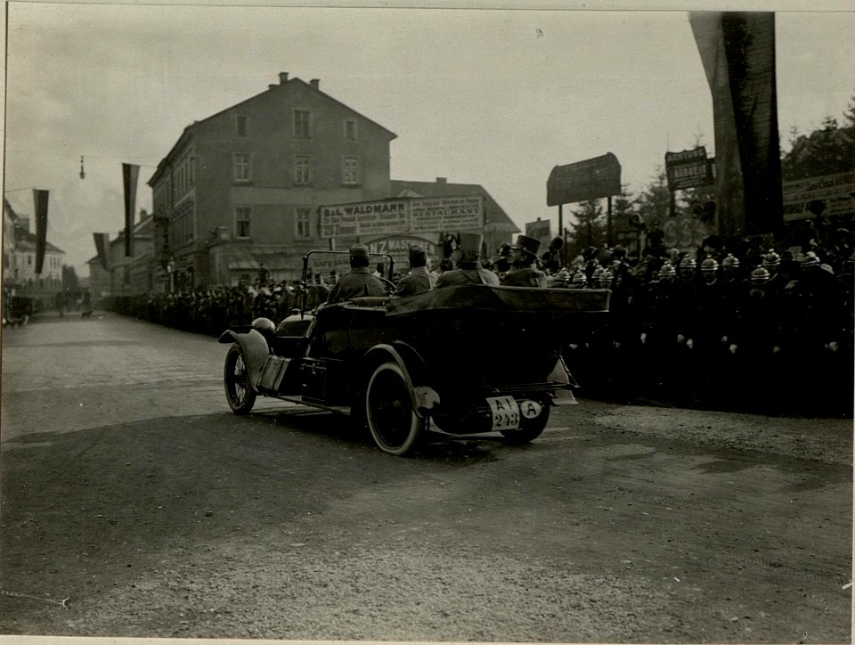 Abfahrt Sr.k.u.k.Hoheit Erherzog Thronfolger vom Bahnhof Villach. (BildID 15468655)