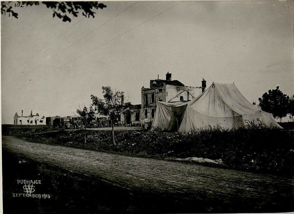Abgebrannter Bahnhof, Podhajce. (BildID 15517851)