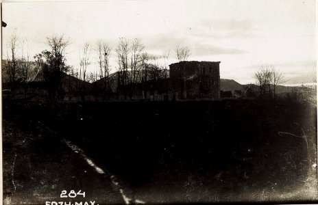 Abgebranntes Haus Essad Pascha, Tirana. (BildID 15573449)