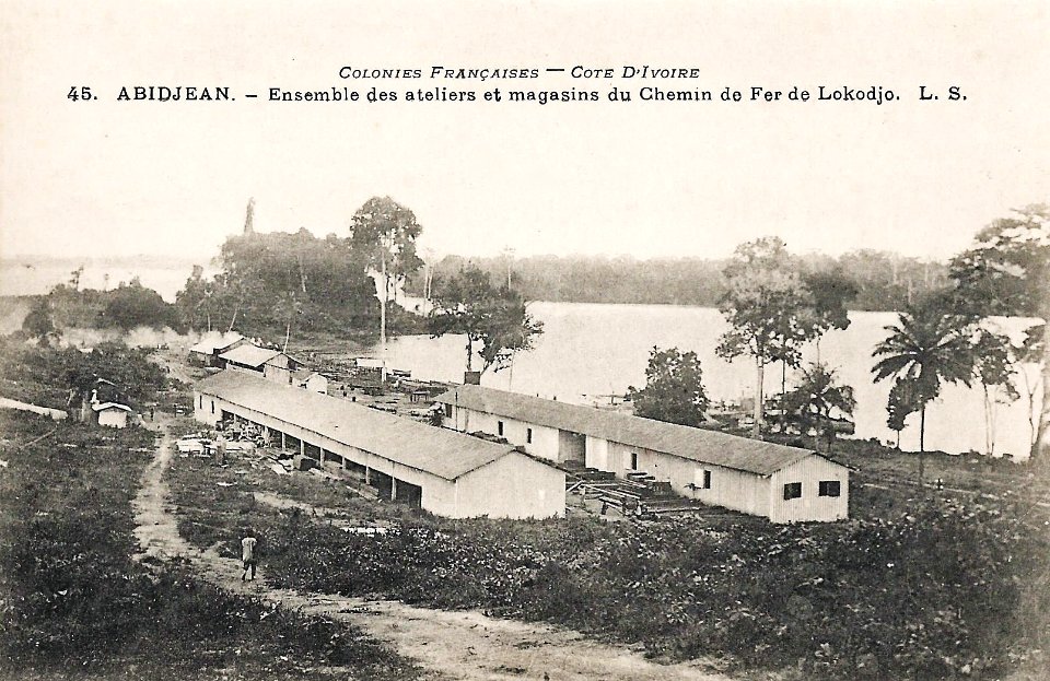 Abidjan-Ensemble des ateliers et magasins du chemin de fer de Lokodjo