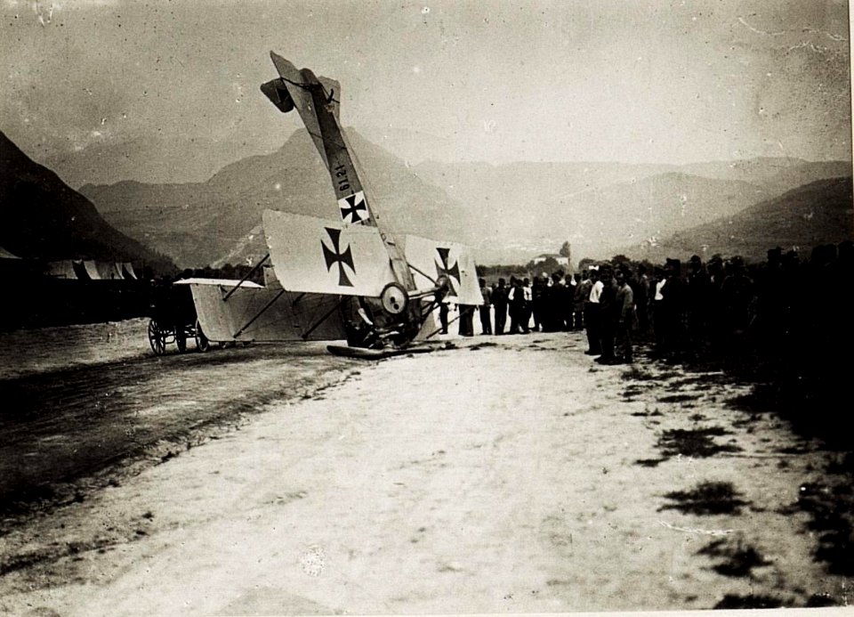 Abgestürztes Flugzeug. (BildID 15576334)