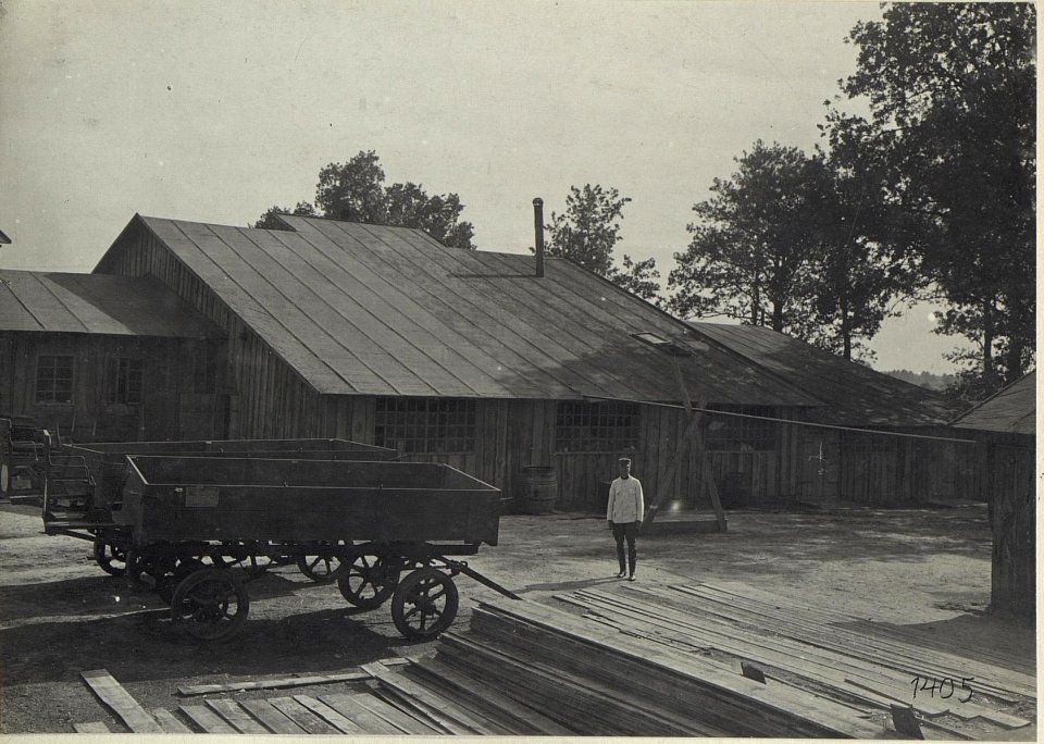 Abildung von Infrastruktureinrichtungen, Betrieben und Fabriken am russischen Kriegsschauplatz (BildID 15687092)