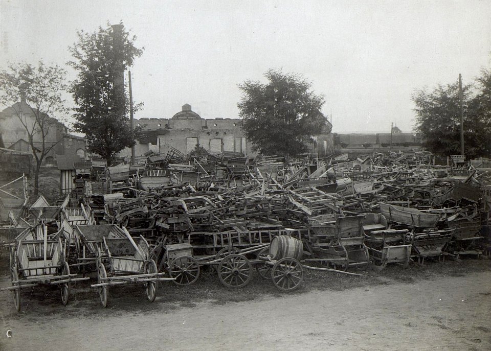 Abildung von Infrastruktureinrichtungen, Betrieben und Fabriken am russischen Kriegsschauplatz (BildID 15688093)