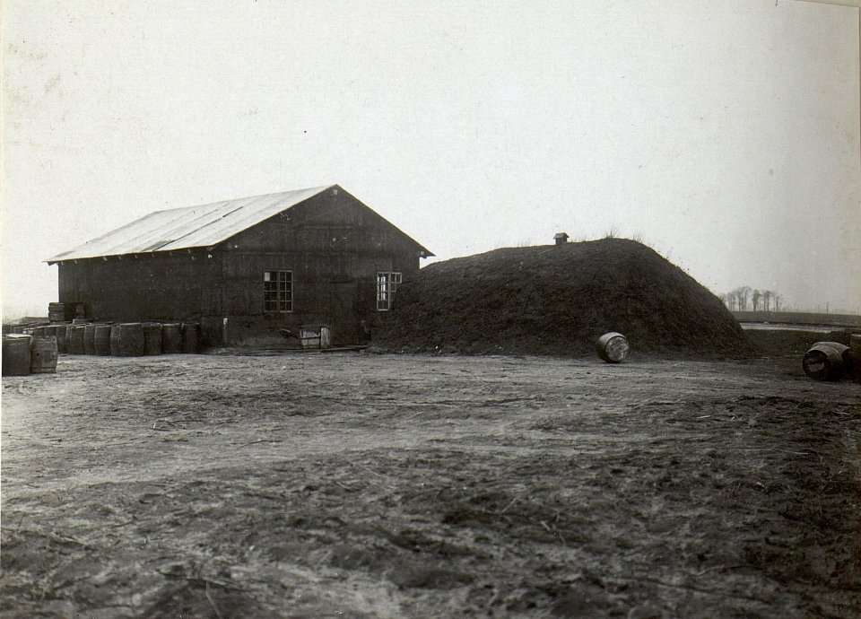 Abildung von Infrastruktureinrichtungen, Betrieben und Fabriken am russischen Kriegsschauplatz (BildID 15689269)