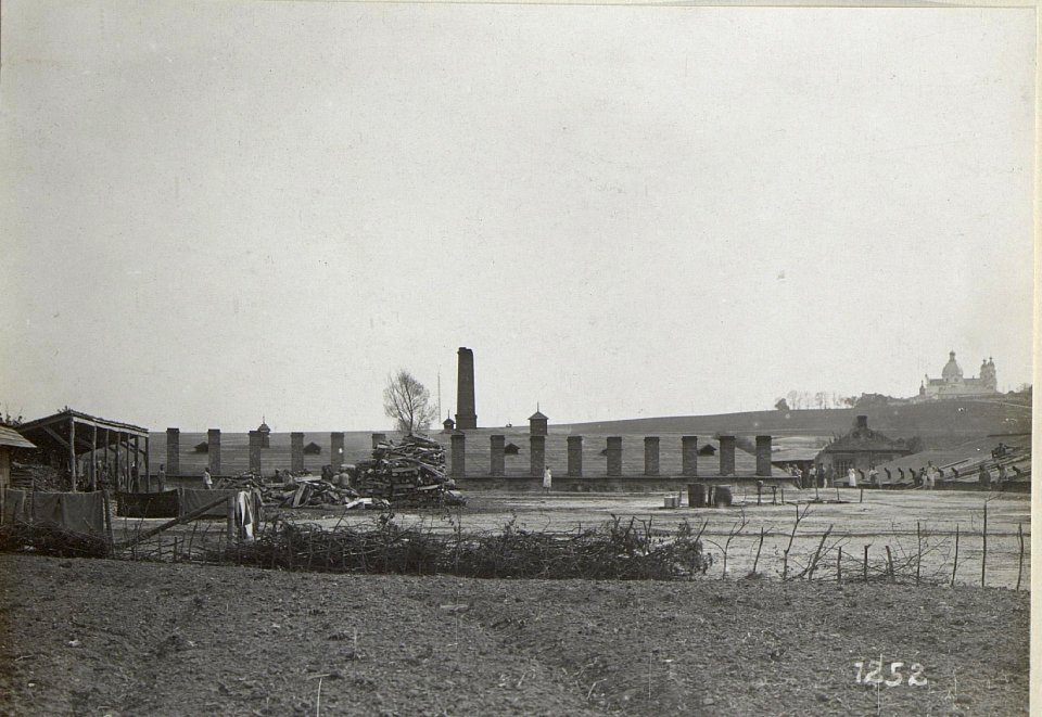 Abildung von Infrastruktureinrichtungen, Fabriken und Versorgungseinheiten am russischen Kriegsschauplatz (BildID 15685662)