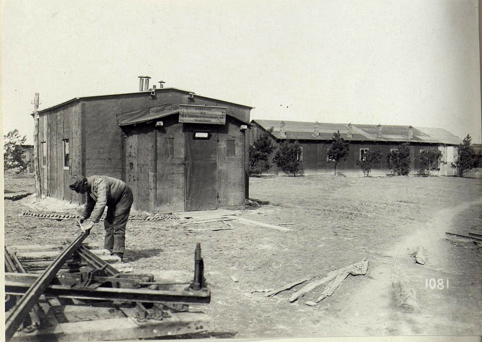 Abildung von Infrastruktureinrichtungen, Fabriken und Versorgungseinheiten am russischen Kriegsschauplatz (BildID 15684528)
