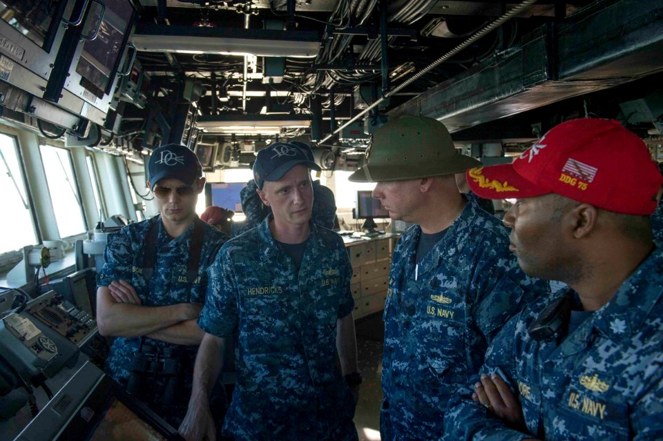 Aboard USS Donald Cook (DDG-75) 151120-N-TC720-339 (22754098617)