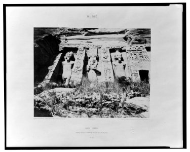 Abou-Sembil - petit spéos - partie gauche de la façade - Félix Teynard. LCCN2001695395