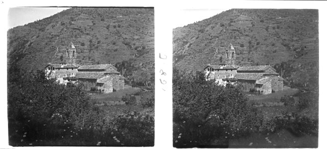 Absis de l'església de Sant Joan les Fonts