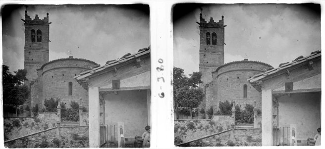 Absis i campanar d ' una església de Gurb