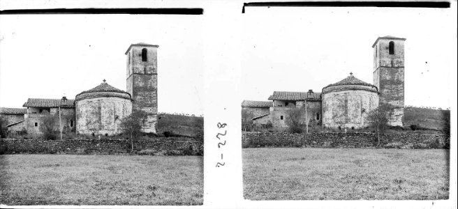 Absis i campanar de l'església d'Olius